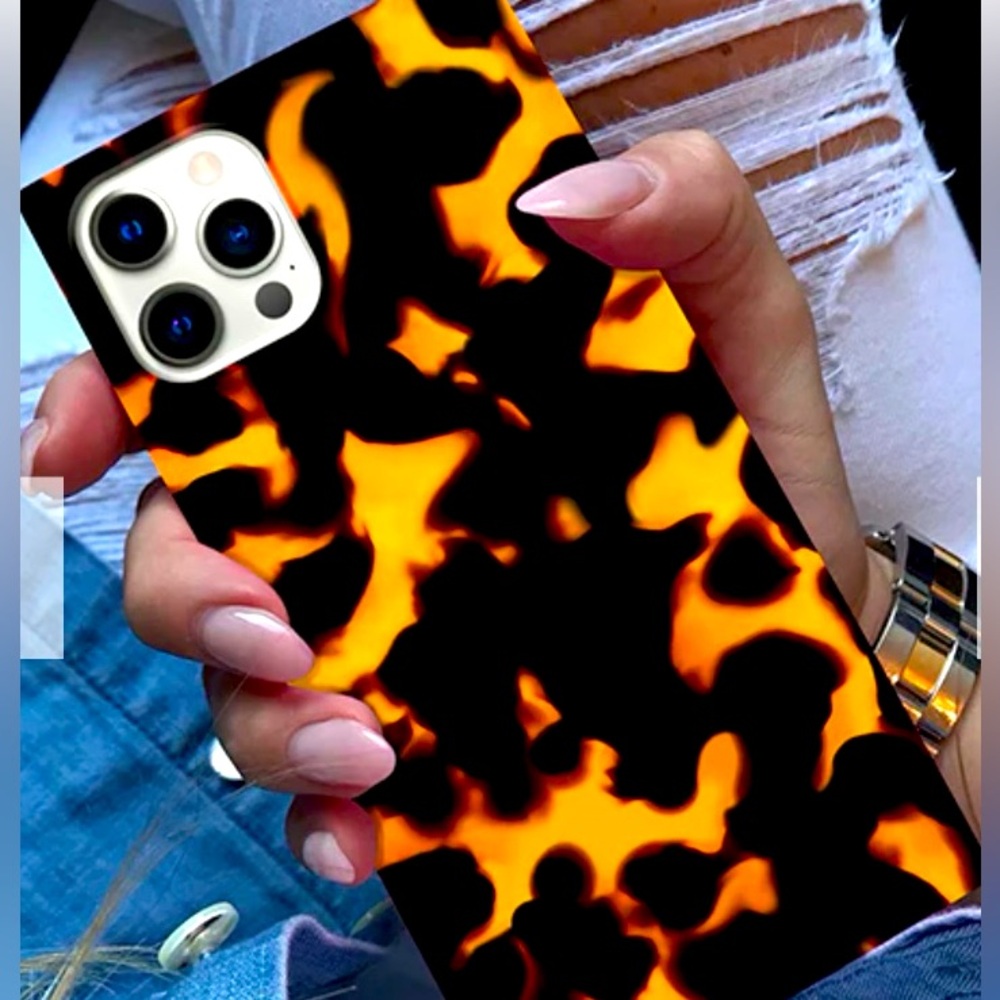 Flaunt MagSafe Square iPhone 15 Pro Max Case